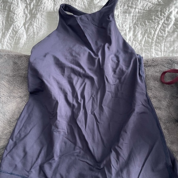 Lululemon sports bra/tank top - Picture 2 of 2